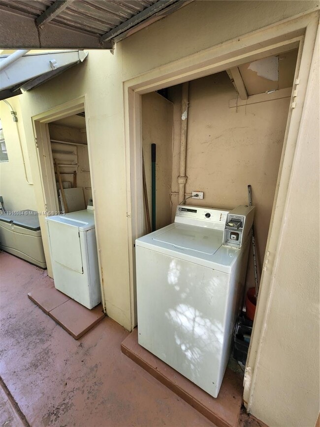 Photo - 7710 Carlyle Ave Unit 4