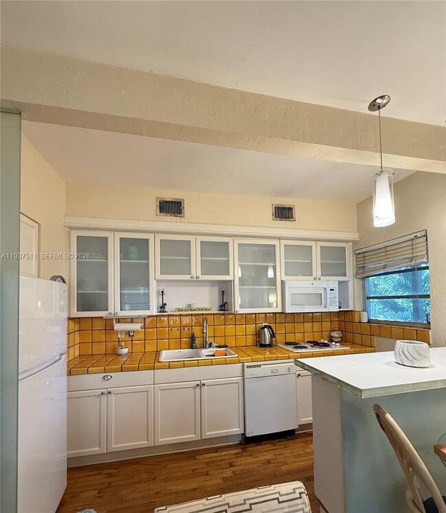 Photo - 1550 Jefferson Ave Unit 6