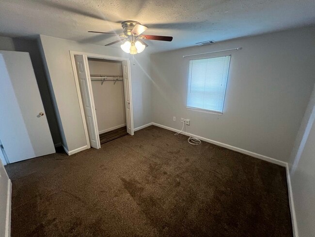 Photo - 609-611-611 Jefferson St