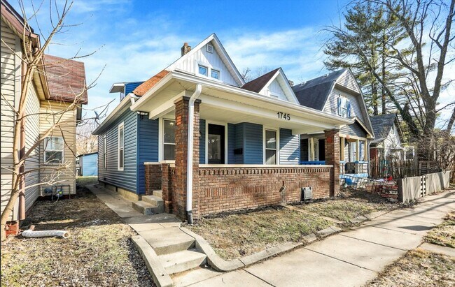 Building Photo - 1745 S Talbott St