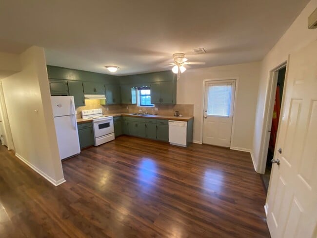 Photo - 1 Robbye Ln