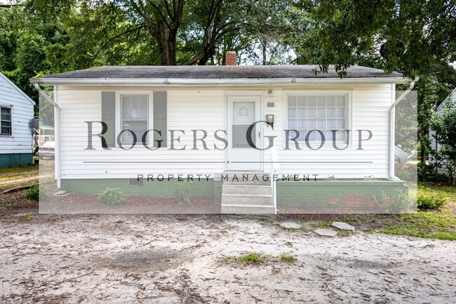 Building Photo - 127 S Clark St Rental