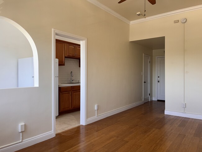 Photo - 3005 Main St Unit 209