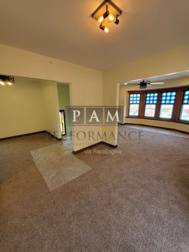 Photo - 5525 W North Ave