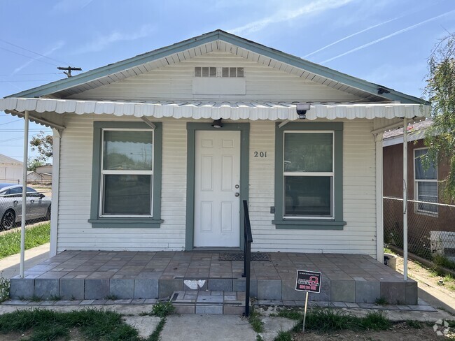 Building Photo - 201 Decatur St Rental