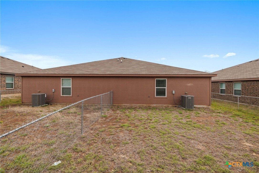 Photo - 903 Lasso Dr