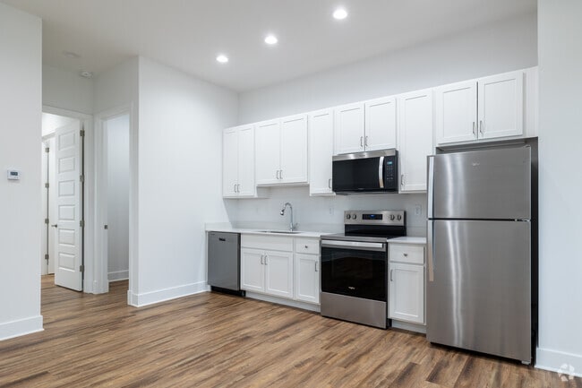 1BR, 1BA - 720SF - Kitchen