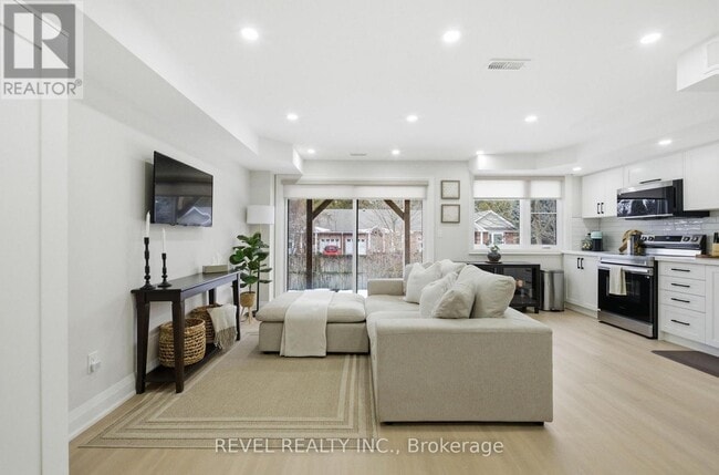 Photo - 69 Pine Gate Pl