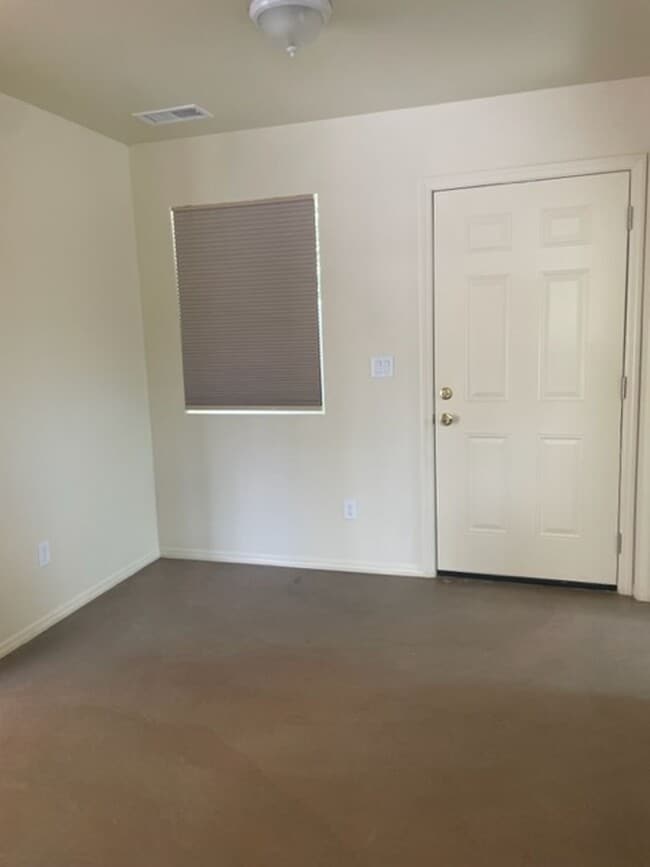 Photo - 3 Bedroom 2.5 bath rental Available