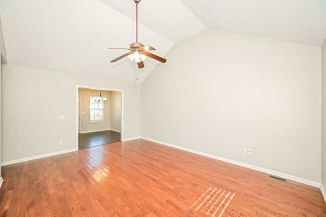 1915 Steaford Ct