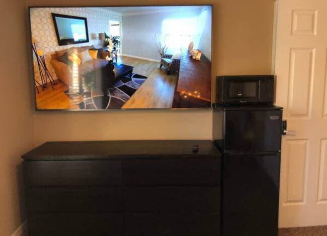 Photo - 1310 Daytona Ave