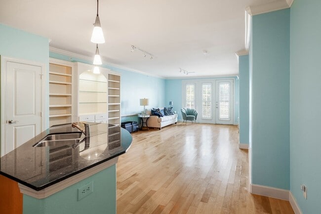 Photo - 3818 Holland Ave Unidad 304