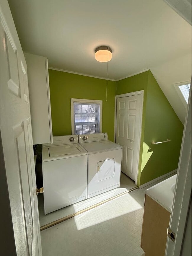 Photo - 439 Essex St Unit Essex st Apartment