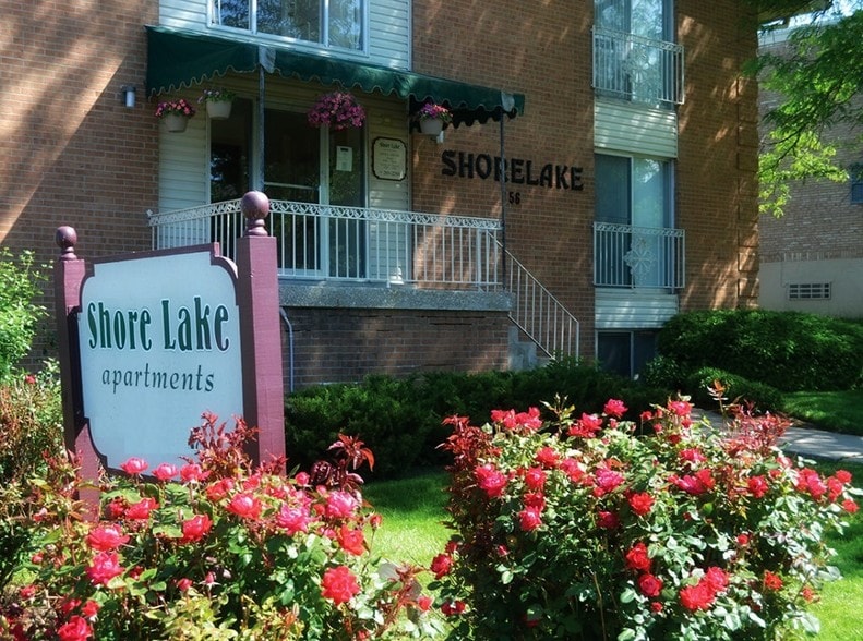 156 Lakeshore