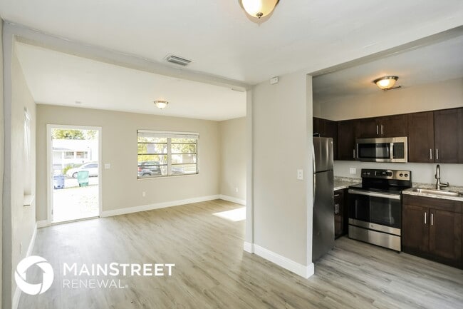Photo - 2910 NW 70th Terrace