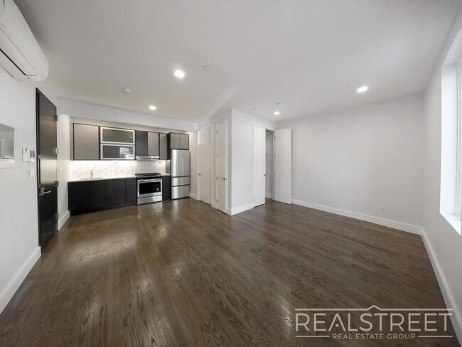 Luxury studio in Bushwick with Balcony & R... - Luxury studio in Bushwick with Balcony & R... Apartment Unit 1F