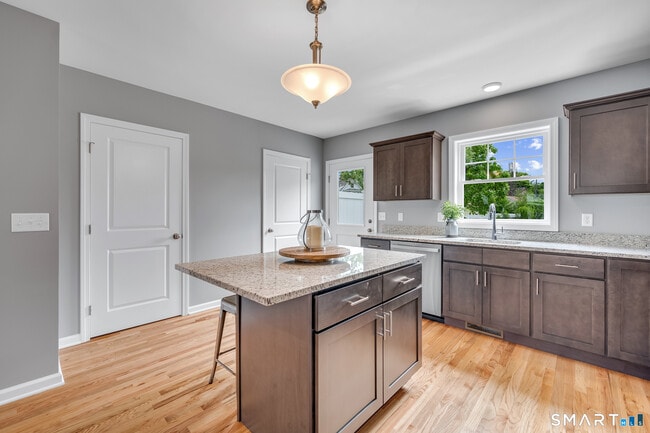 Photo - 88 Woodhouse Ave Unit 3