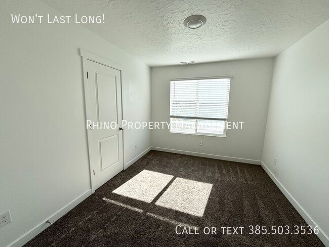 Photo - 1092 E Vessel Ct