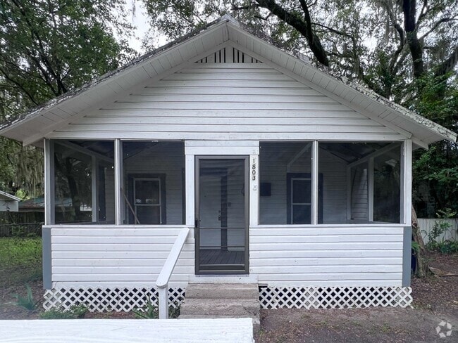 Building Photo - 2BR/1BA Pet Friendly Cottage off Waldo Roa... Rental