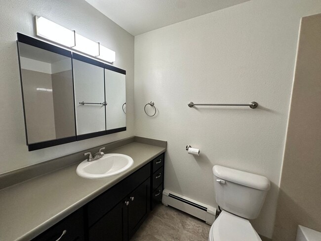Photo - 720 Moore St Unit 03
