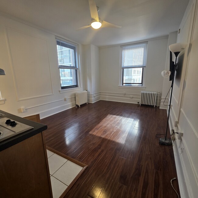 Photo - 1324 Locust St