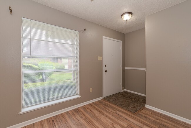 Photo - 6638 Lexington Dr