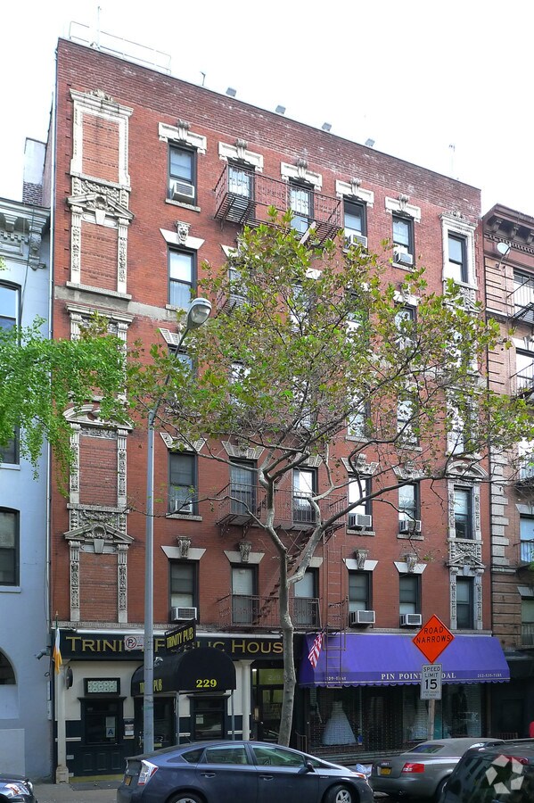 Primary Photo - 229 E 84th St