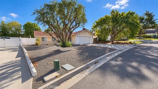 23040 Pheasant Dr