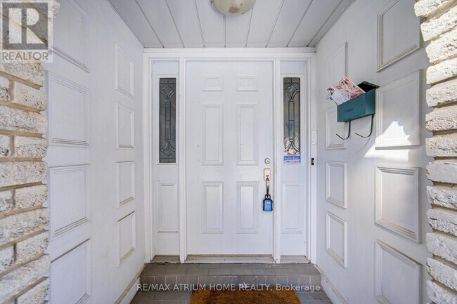 Photo - 48 Whitehorn Crescent