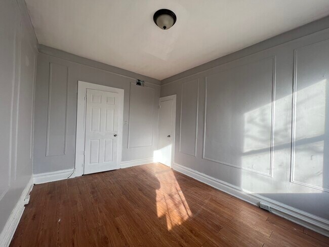 121 Elizabeth Ave Unit 1 - 127 Elizabeth Ave