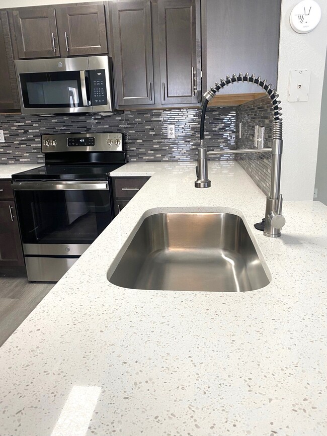 Photo - Waterford Square Apartments