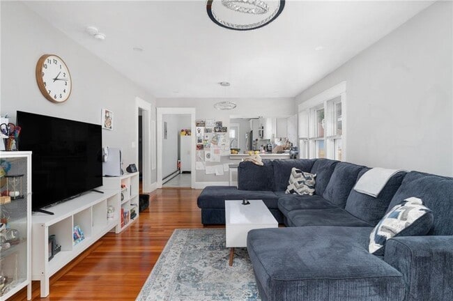 21 Waverly St Unit 1