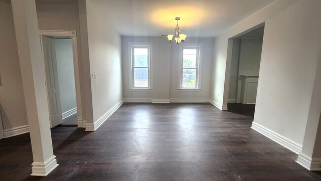 Photo - 2330 W Erie St Unit 2F
