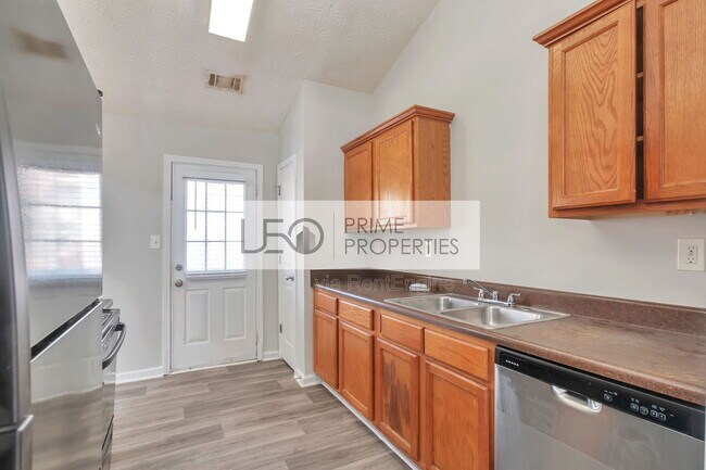 Photo - 9177 Jefferson Ave SW