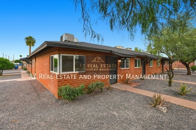 Building Photo - 1801 N 18th St Unit 1804