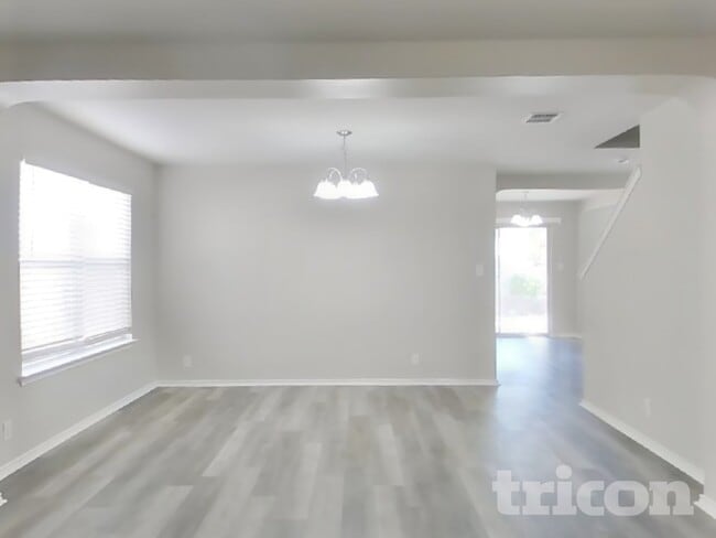 Photo - 7034 Daybreak Peaks