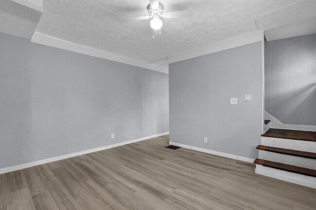 3172-3176-3176 E 5th Ave Unit 3176