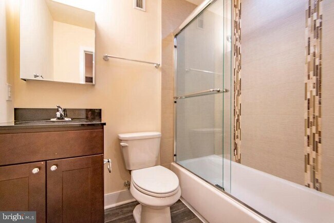 Photo - 1242 Point Breeze Ave Unit 303