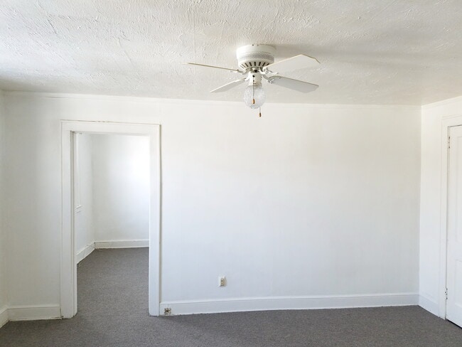 Photo - 352 Reed Ave Unit #4