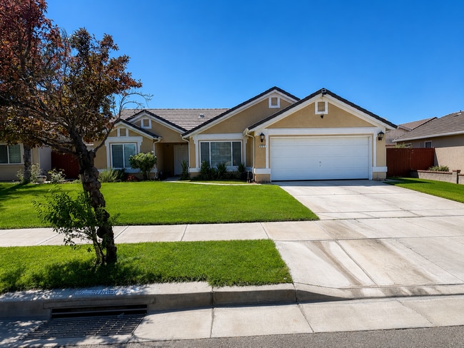 Building Photo - Coming soon! Beautiful single story home in Los banos