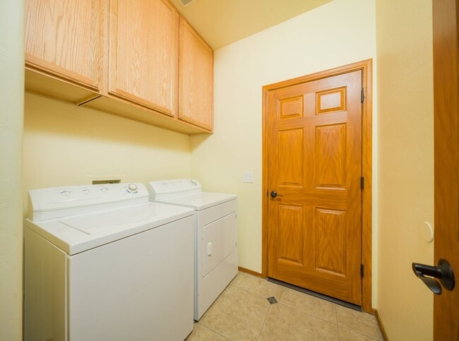 Photo - Beautiful Spacious NW home