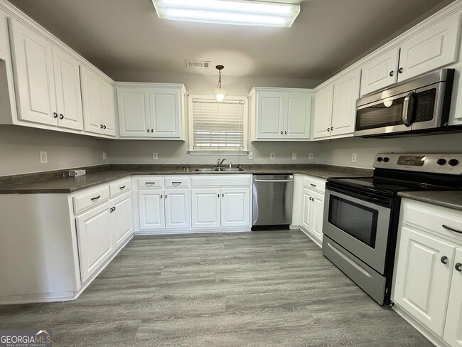 Photo - 1003 Moss Creek Cir