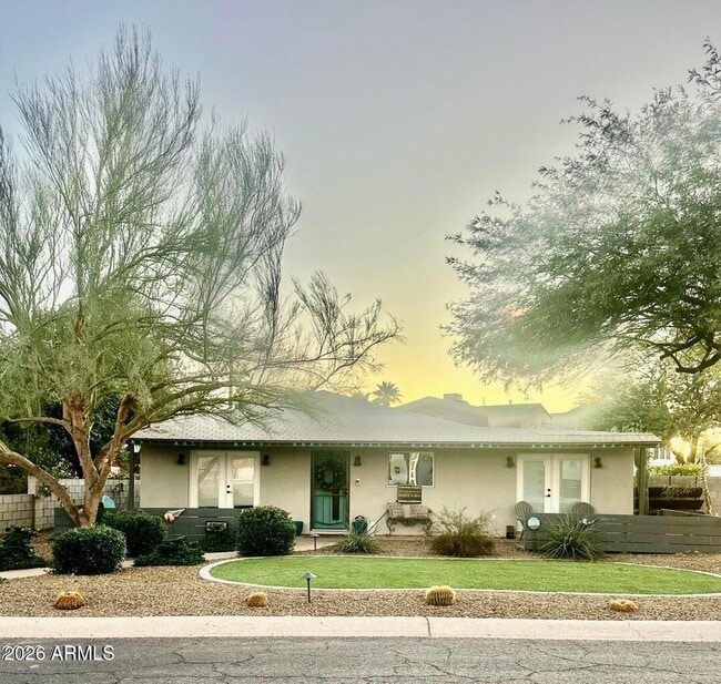 4535 E Campbell Ave