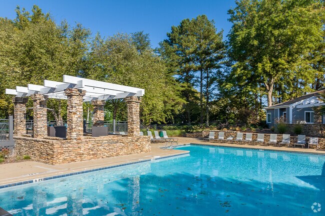 Pool - Crestmont Apartments