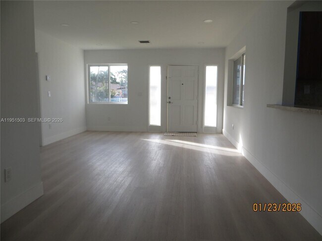 Photo - 7435 SW 22nd St