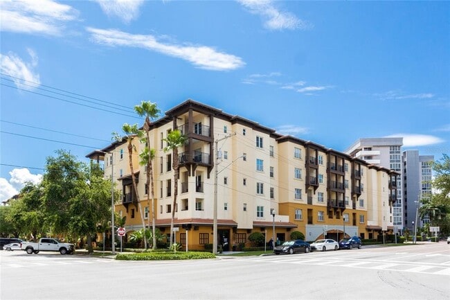 Building Photo - 200 4th Ave S Unit 329