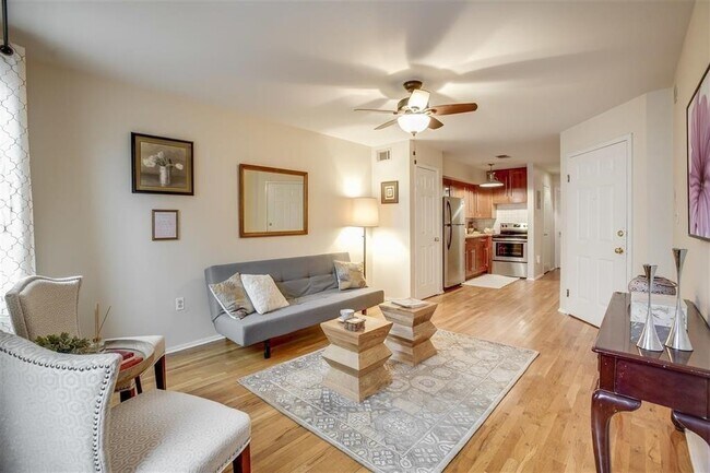 Photo - 330 Monroe St Unit 2L