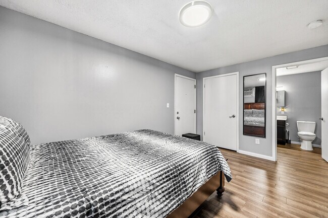 Photo - 810 Benton Dr