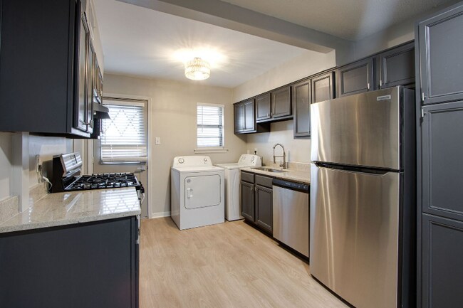 4905 Shifri Ave Unidad 526 N Mendenhall