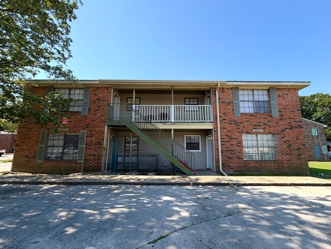 501 Sweetbriar St